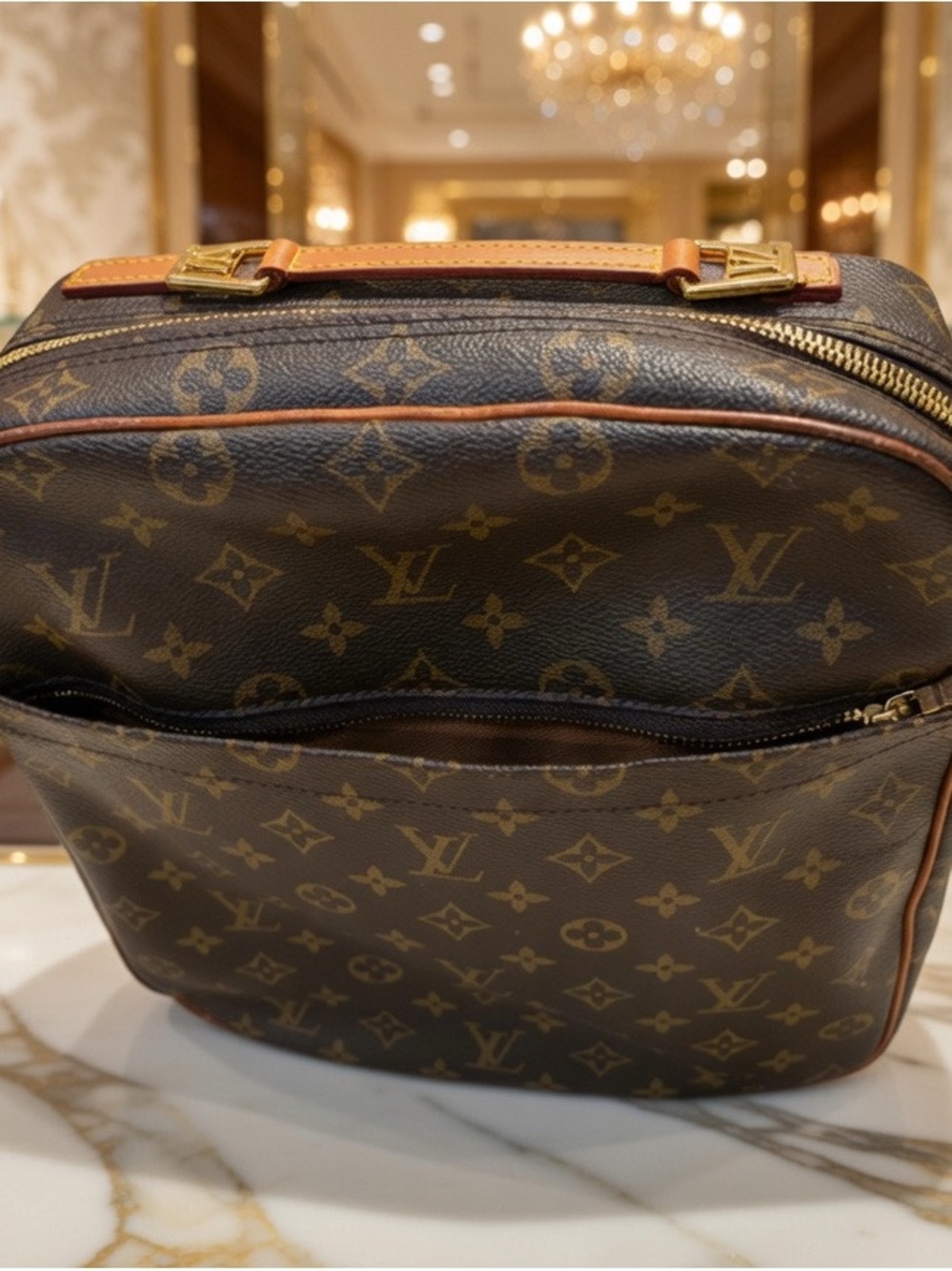 Louis Vuitton Monogram Canvas Messenger Bag in Brown and Tan - Picture 4 of 9